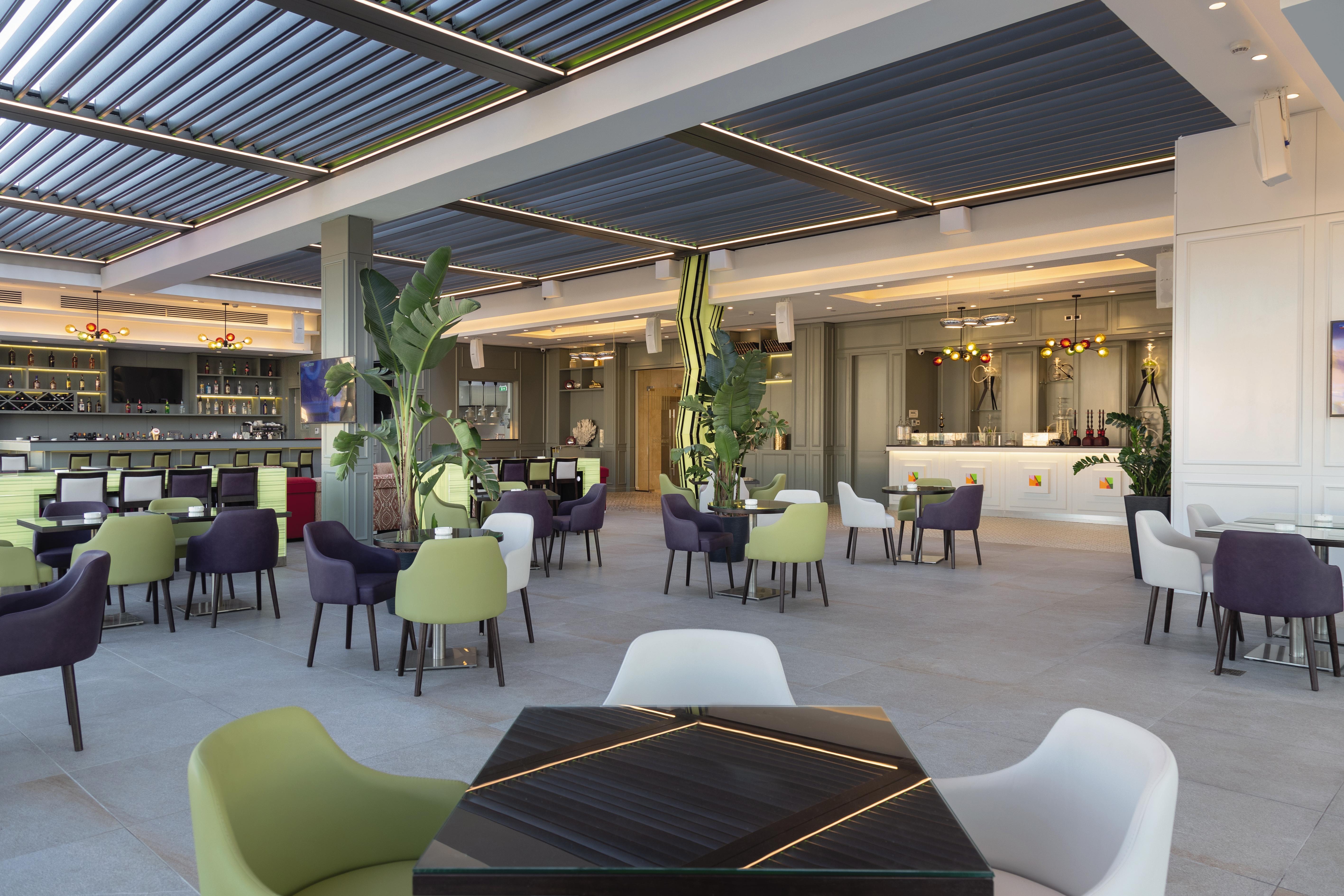 Hotel Moevenpick 5*
