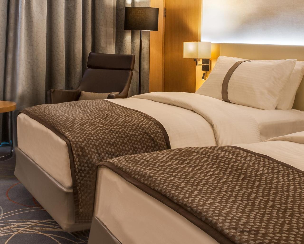Moevenpick Hotel 5*