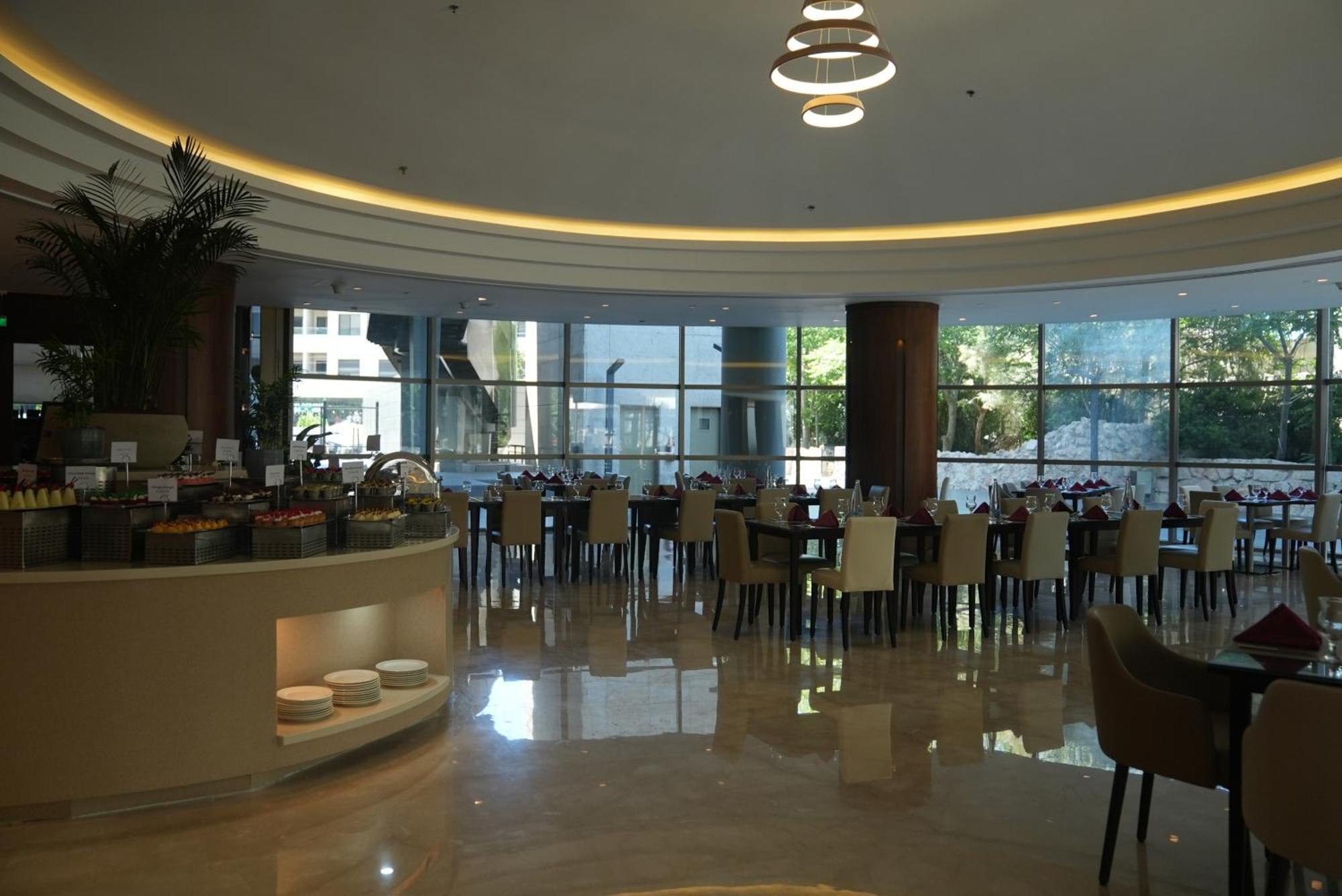 Moevenpick Hotel